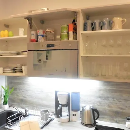 Апартаменты Apartment, Heika, 2 Zimmer, Terrasse, Wlan,